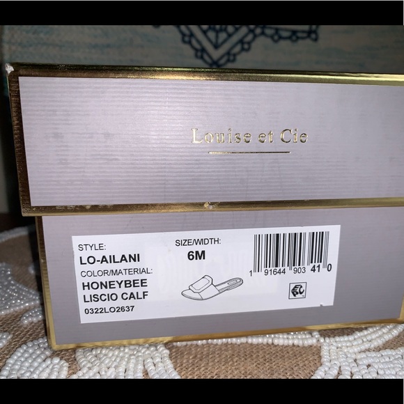 NIB Louise et Cie ‘Ailani’ Yellow Sandal 6 - Picture 8 of 8